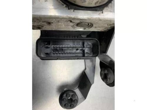 ABS Pomp-8167690 (21111894)