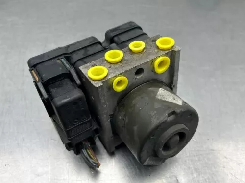 ABS Pomp-8306517
