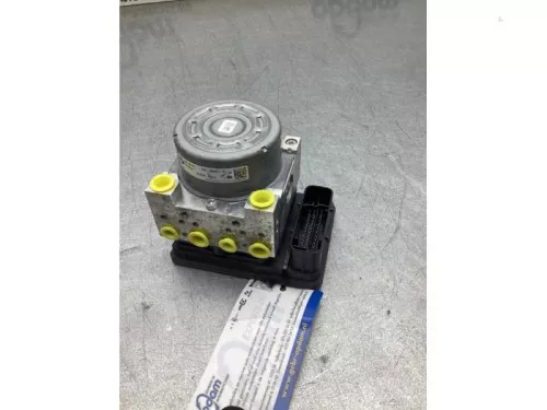 ABS Pomp-8144552