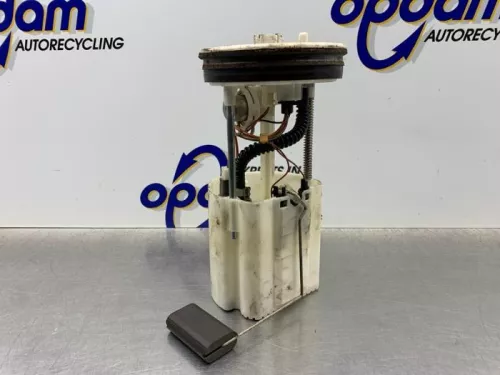 Benzinepomp-8352651