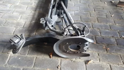 Achteras voorwielaandrijving-7615444 (9122153)