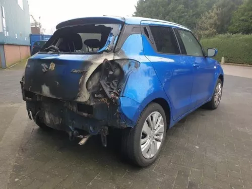 Achteras voorwielaandrijving-7926016 (15691428)