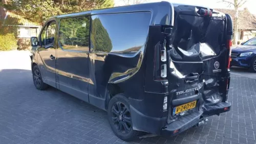 Achteras voorwielaandrijving-7873031 (12755656)