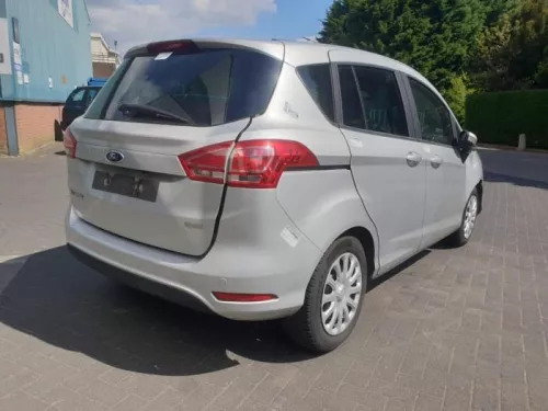 Achteras voorwielaandrijving-7728692
