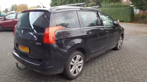 Achteras voorwielaandrijving-7737613 (9159997)