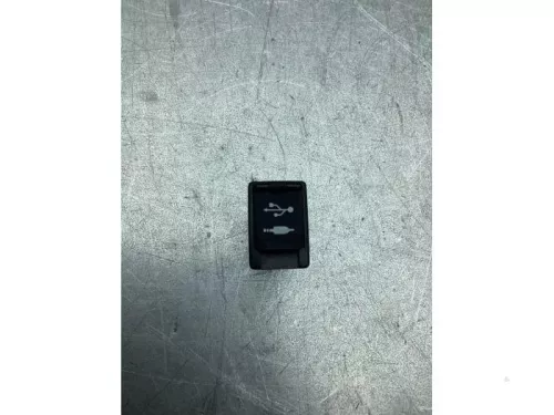 AUX/USB aansluiting-8133513