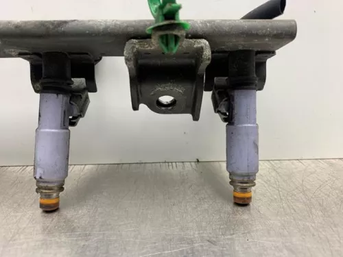 Injector (benzine injectie)-8350808