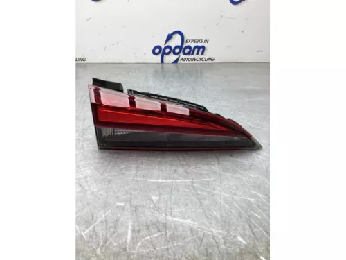 Achterlicht links-8241374