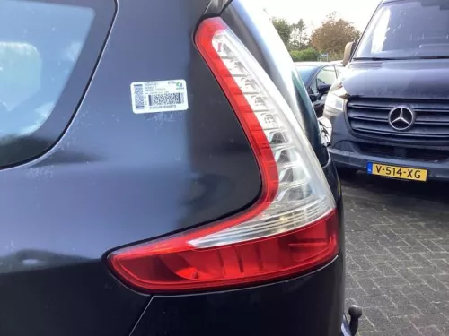 Achterlicht links-8222054 (21413873)