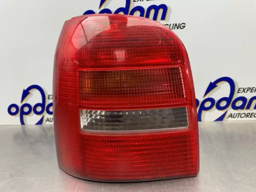 Achterlicht links-8244047
