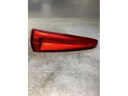 Achterlicht links-8056120 (19369269)