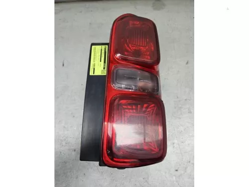 Achterlicht rechts-8286474 (22054372)