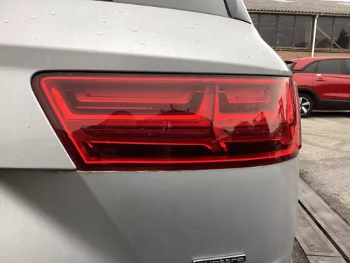 Achterlicht rechts-8287663