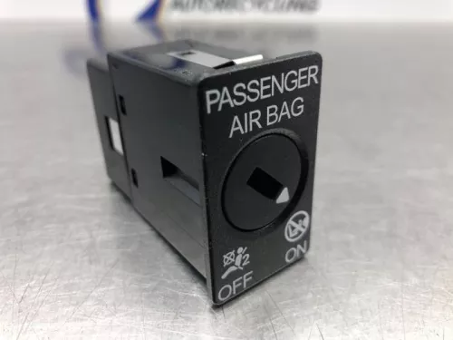 Airbag schakelaar-8101100 (21117897)