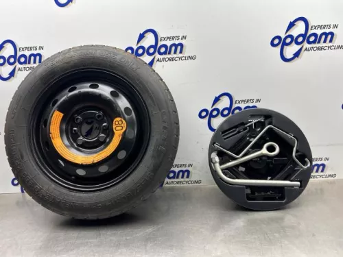 Krikset + reservewiel-8362355