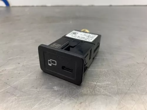 AUX/USB aansluiting-8298337