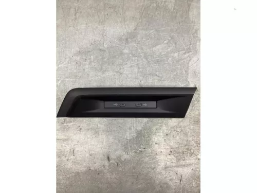 AUX/USB aansluiting-8219184