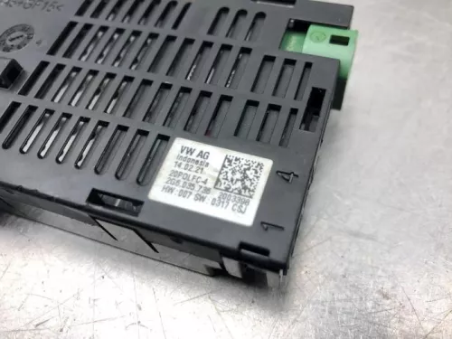 AUX/USB aansluiting-8158117 (20436080)