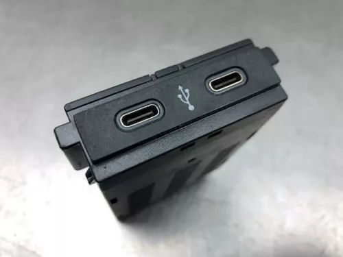 AUX/USB aansluiting-8158117 (20436080)