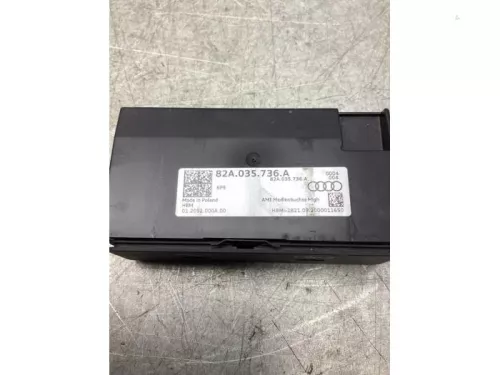 AUX/USB aansluiting-8251609 (21731838)