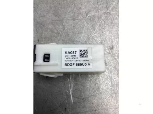 AUX/USB aansluiting-7986734 (19399680)