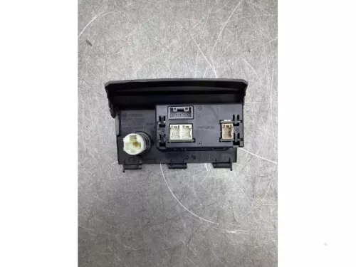 AUX/USB aansluiting-7986734 (19400850)