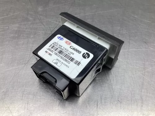 AUX/USB aansluiting-7932233 (17775431)