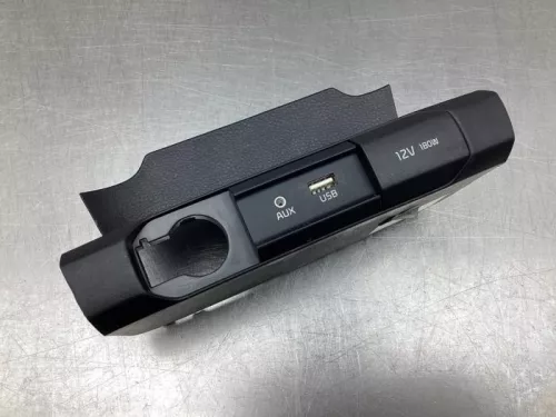 AUX/USB aansluiting-7868353 (17851245)