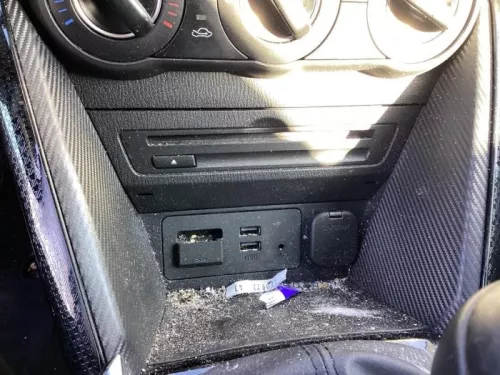 AUX/USB aansluiting-7987764 (18110271)
