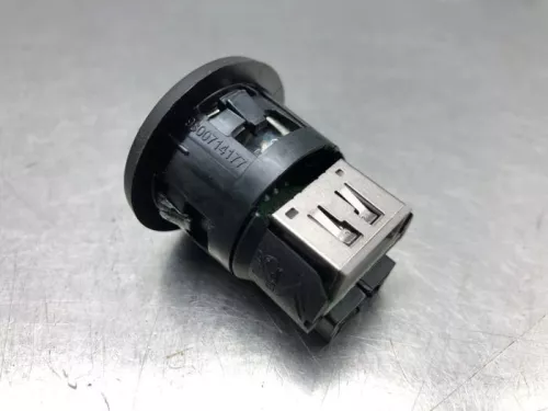 AUX/USB aansluiting-8210629 (21473654)