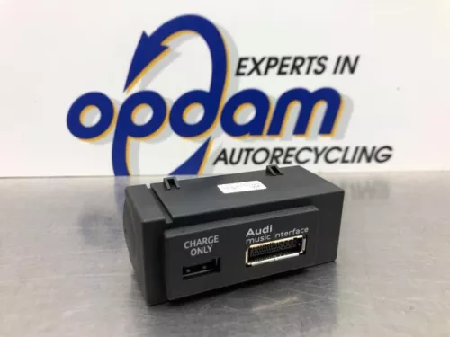 AUX/USB aansluiting-8103069 (20764514)