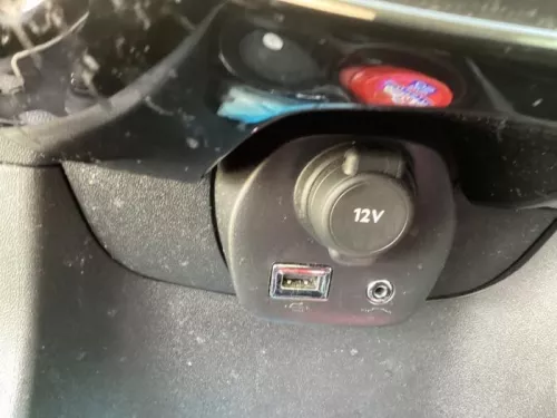 AUX/USB aansluiting-8193034 (21046580)