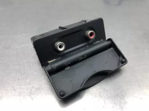 AUX/USB aansluiting-8242075 (21555317)