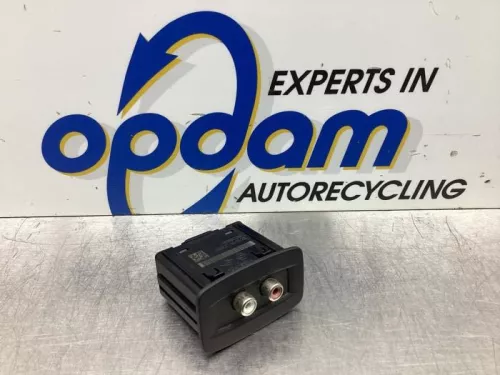 AUX/USB aansluiting-7928929 (17904957)