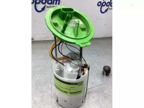 Benzinepomp-8282910 (22453438)