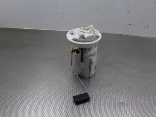 Benzinepomp-7767055