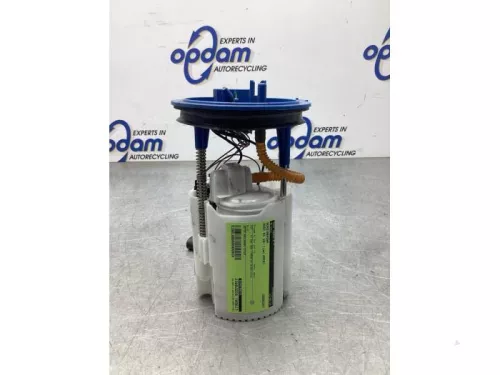 Benzinepomp-8114314