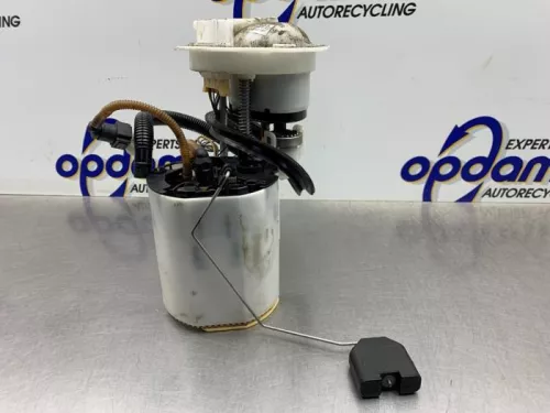 Benzinepomp-8157081
