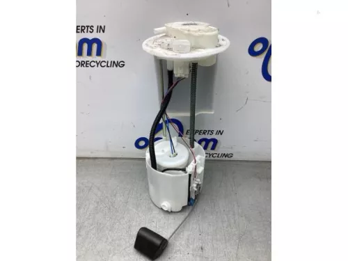Benzinepomp-8102745