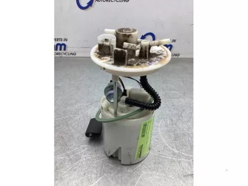 Benzinepomp-8073963