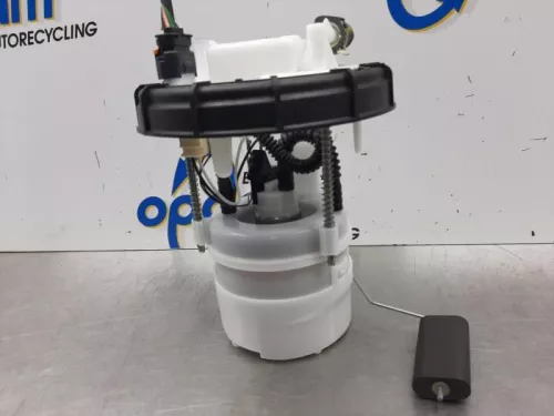 Benzinepomp-7589744