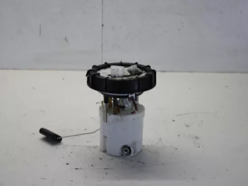 Benzinepomp-7608858