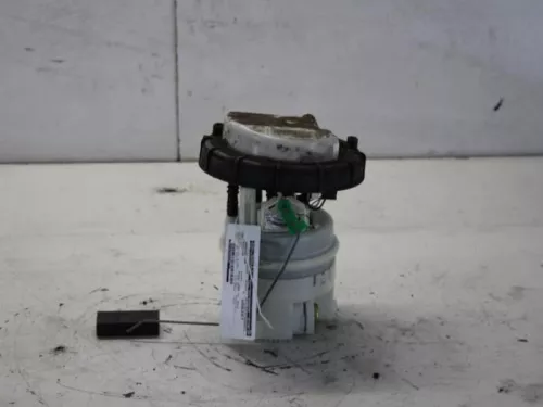 Benzinepomp-7881077 (11642289)