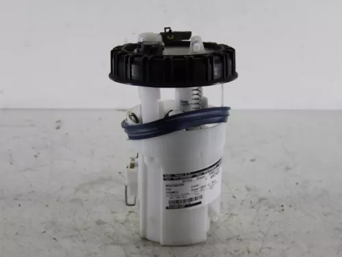 Benzinepomp-7588638 (5936741)
