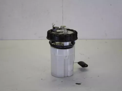 Benzinepomp-7884067 (8612945)