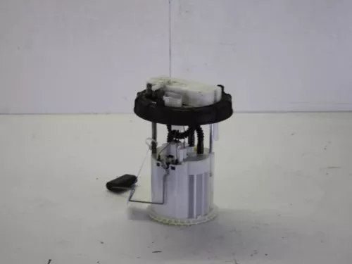 Benzinepomp-7885250 (9255785)