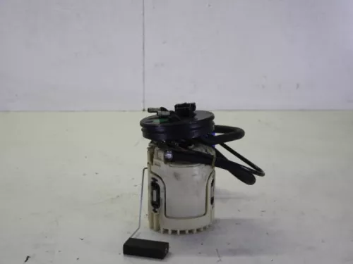 Benzinepomp-7883518 (9238614)