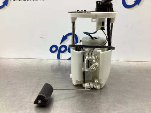 Benzinepomp-7611016