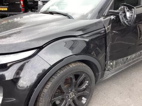 Scherm links-voor-8357837