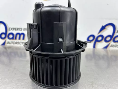 Kachel Ventilatiemotor-8228052